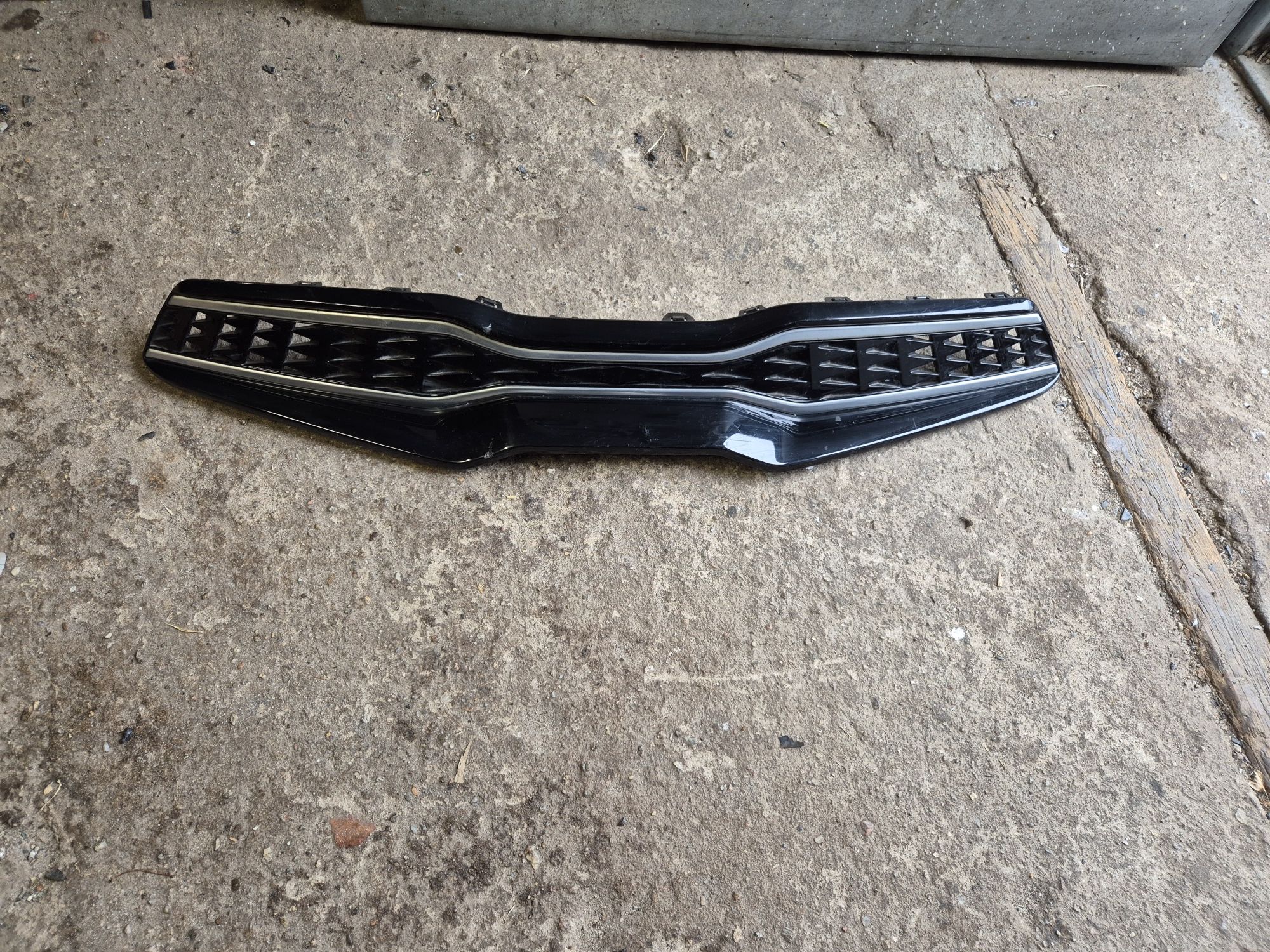 KIA STONIC GT LINE Grill atrapa chłodnicy