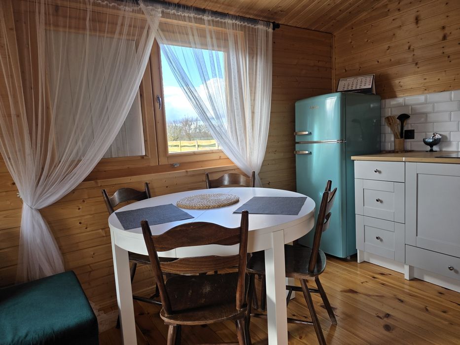 Drewniany Zakątek domek z jacuzzi i sauną na wyłączność