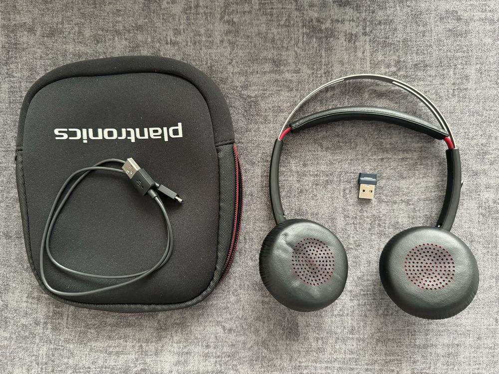 Headset Poly Voyager Focus UC B825/BT700