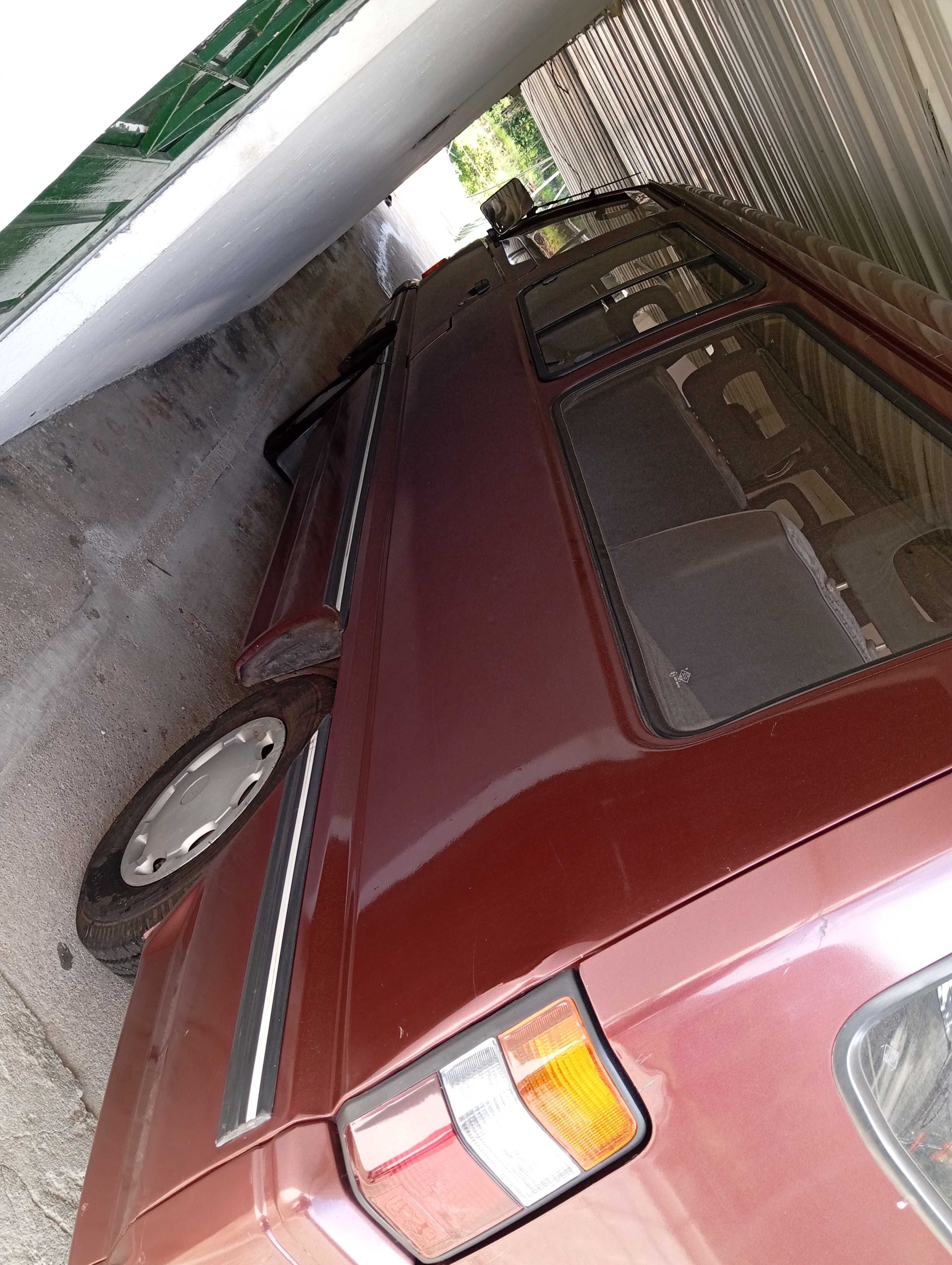 Mitsubishi L300 em Bom Estado