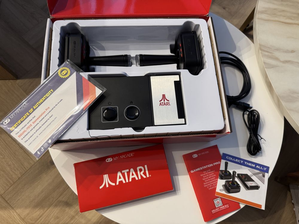 Konsola retro Atari Gamestation Pro 200+ gier 2x joystick