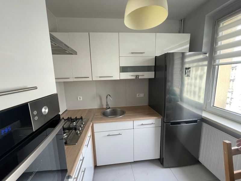 Komfortowe Mieszkanie 2 pokoje , Dobra Lokalizacja Osiedle Dzierżona