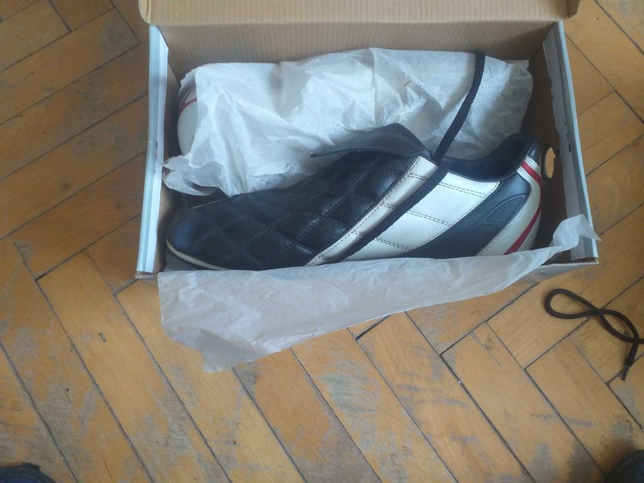 Korkotrampki pilkarskie