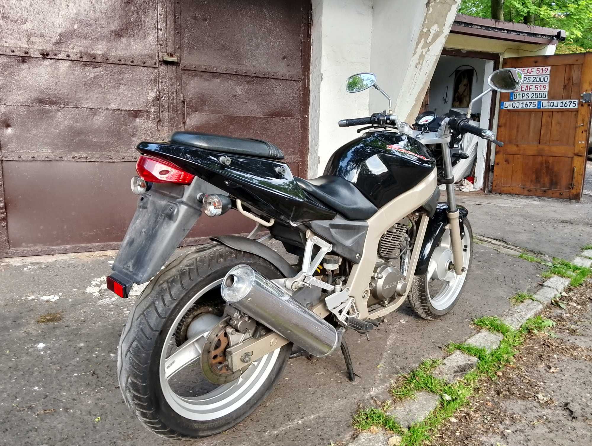 Motor Daelim Roadwin 125