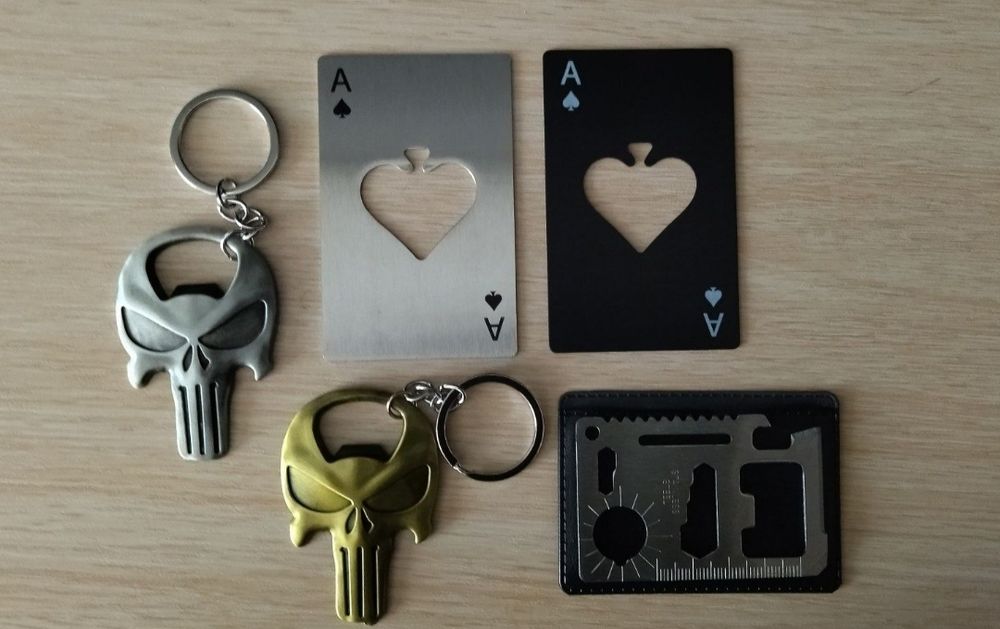 Відкривачка для пива багато функціональна.