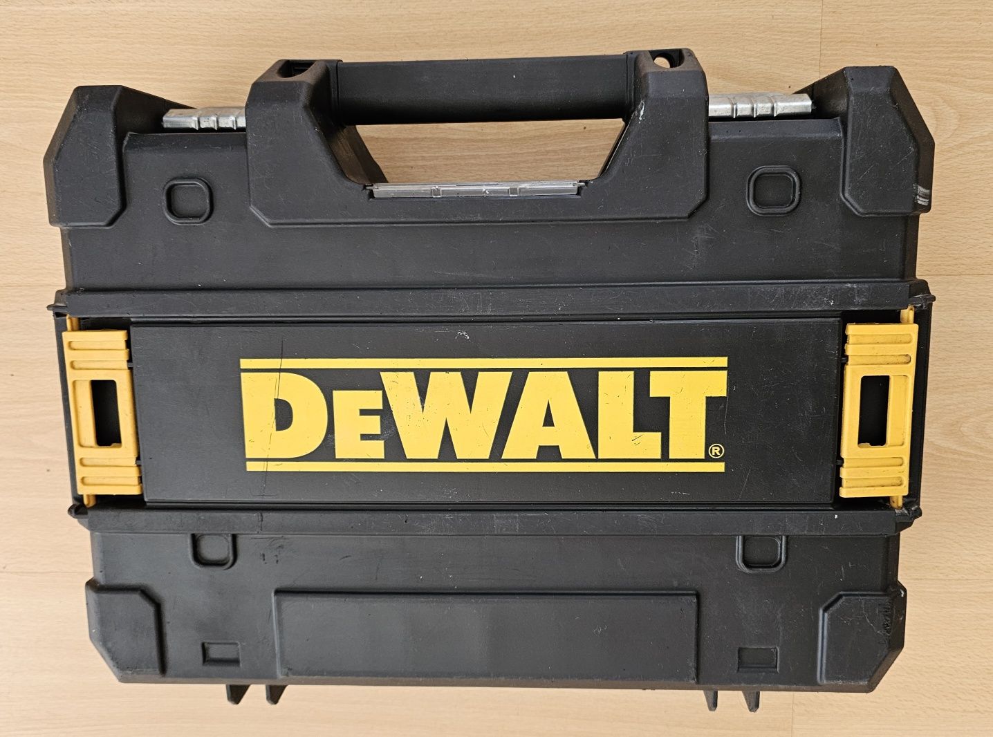 DEWALT DCF620 Wkrętarka do Regipsów MagazynekDCF6201 Aku5.0AhŁadowarka