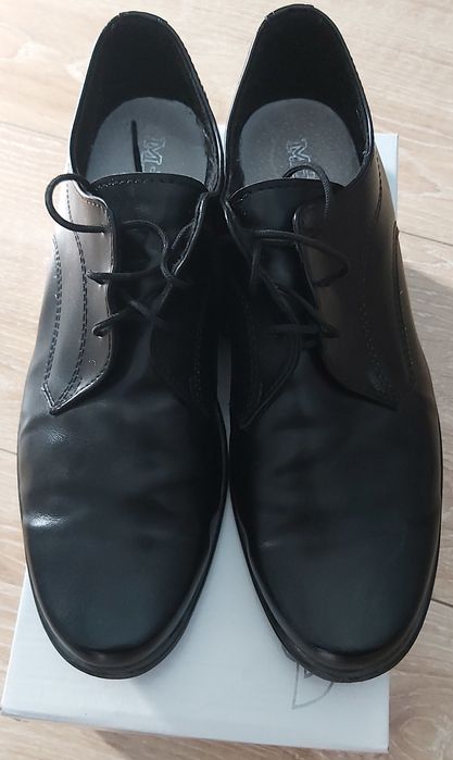 Sprzedam strój komunijny, spodnie i buty