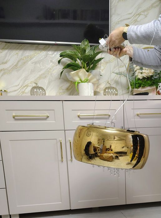 Nowa lampa z Black Red white