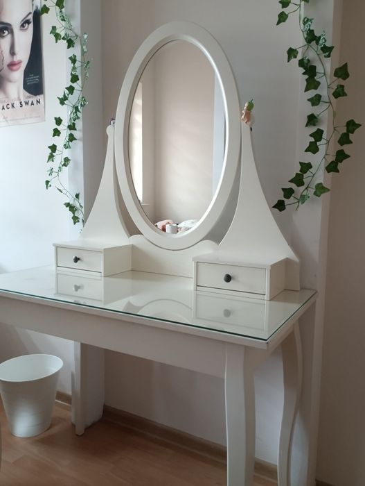 Toaletka Ikea i  krzeslo