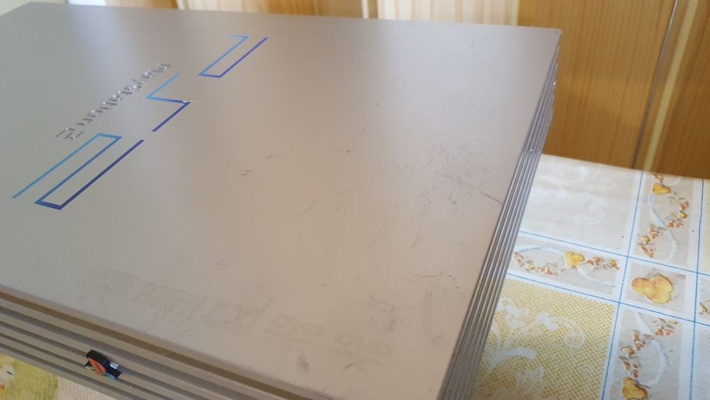 Konsola PS2 FAT Silver 500GB +Network Adapter