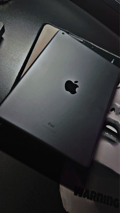 Продам iPad 9 на 64 гб в идеале