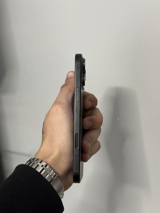 Вживаний Apple iPhone 16 Pro Max [ Black Titanium ] 256GB