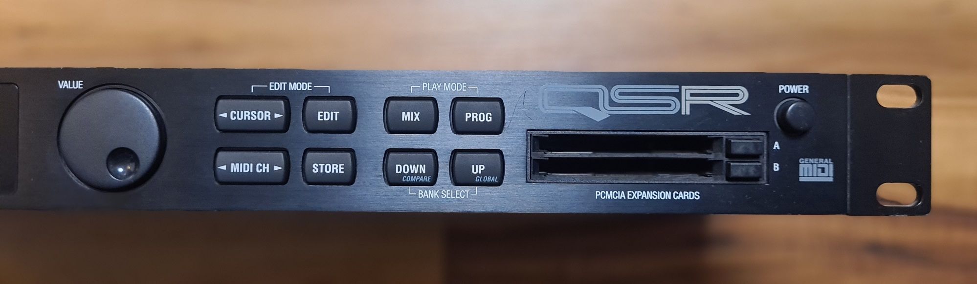 Moduł Alesis QSR