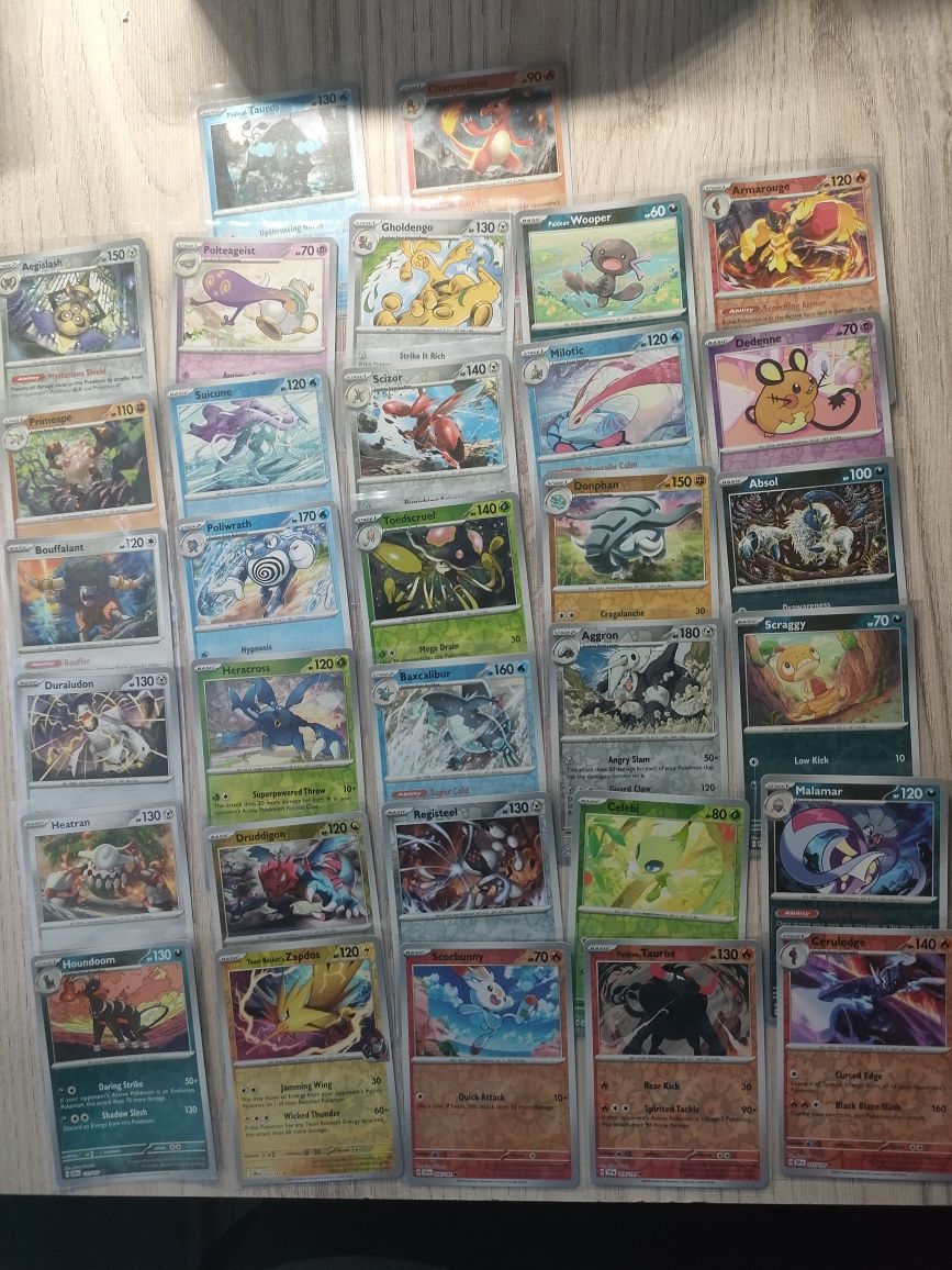 Kolekcja oryginalnych kart pokemon