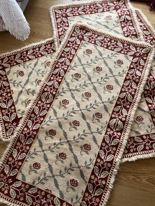 Conjunto de tapetes de Arraiolos