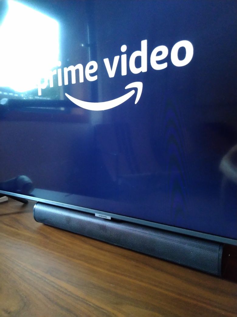 Sound bar com comando