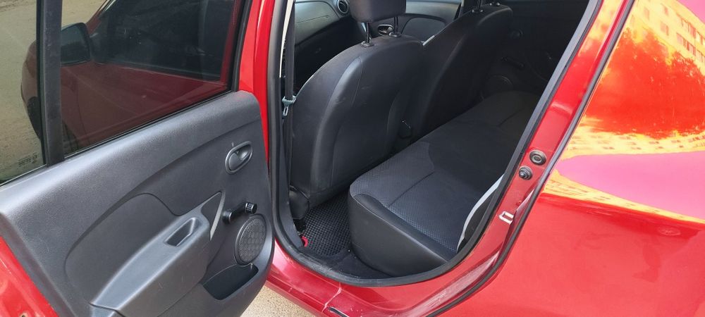 Оренда, для роботи в таксі та інше, автомобіля Renault Sandero 2