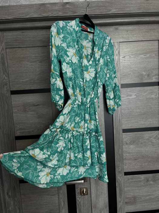 Жіноча сукня міні зелена