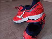 Buty do biegania Mizuno Wave Ultima 38