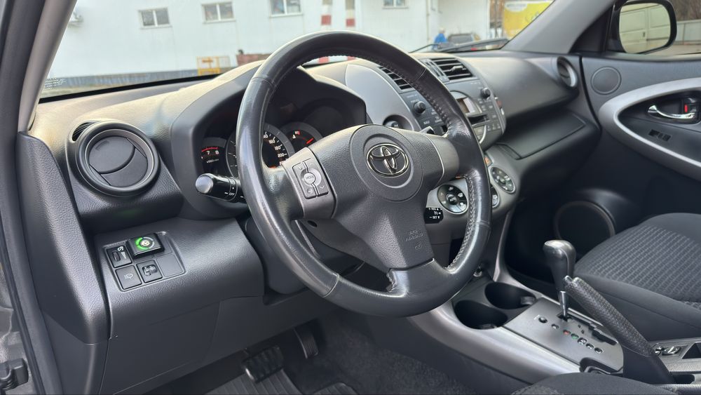 Toyota Rav4 2008рік Пробіг 90 тис.км
