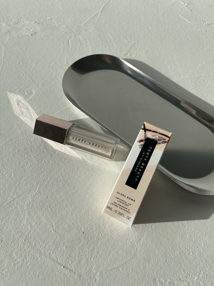 Fenty Beauty gloss bomb błyszczyk do ust Diamond Milk
