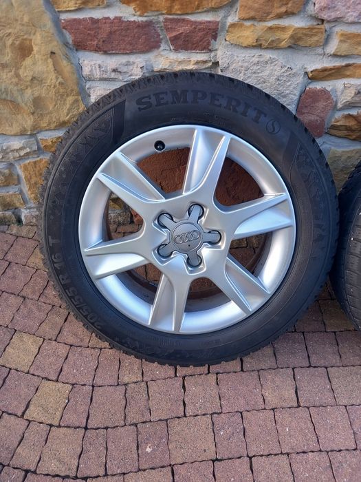 Oryginalne felgi do Audi  r16