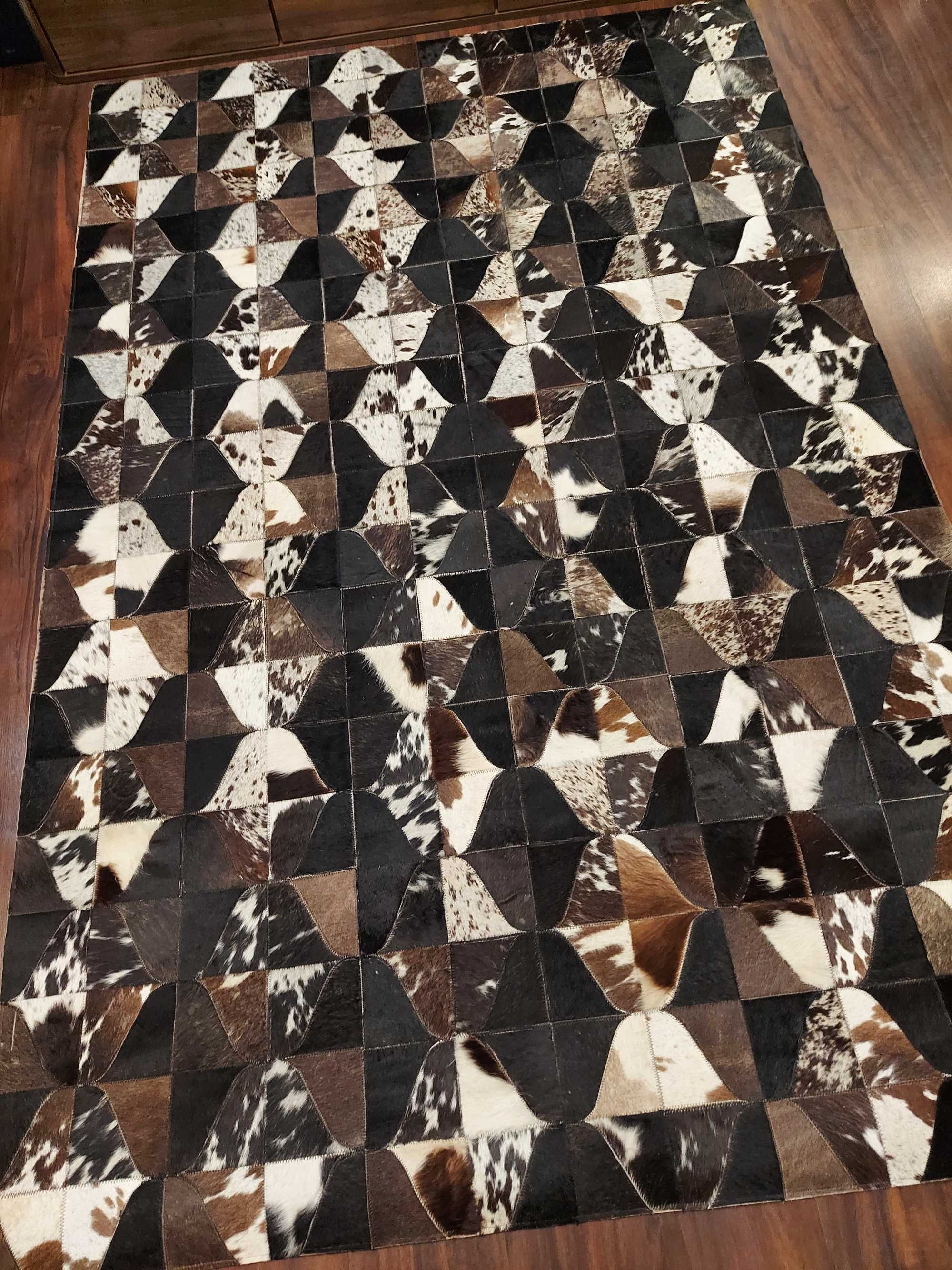 Dywan naturalny ze skóry bydlęcej 153 cm x 238 cm