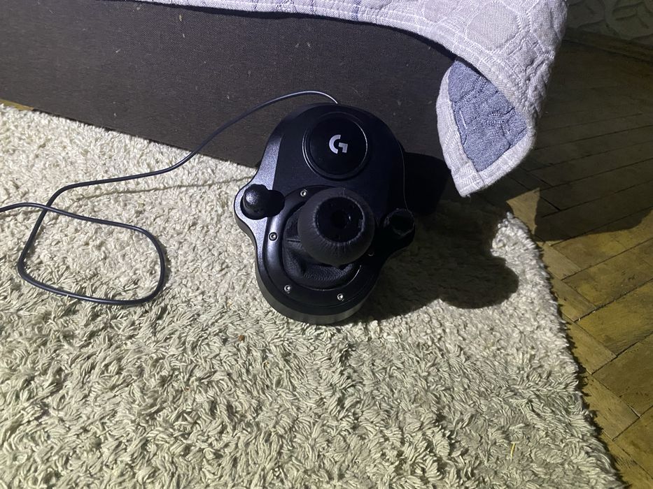 Ігровий руль logitech g 923 с кпп стан як новий