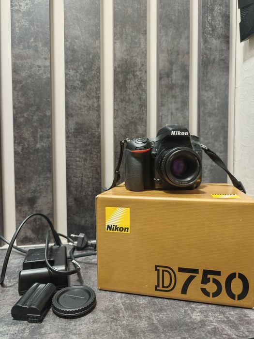 Продаю фотоапарат Nikon D750 + об'єктиви