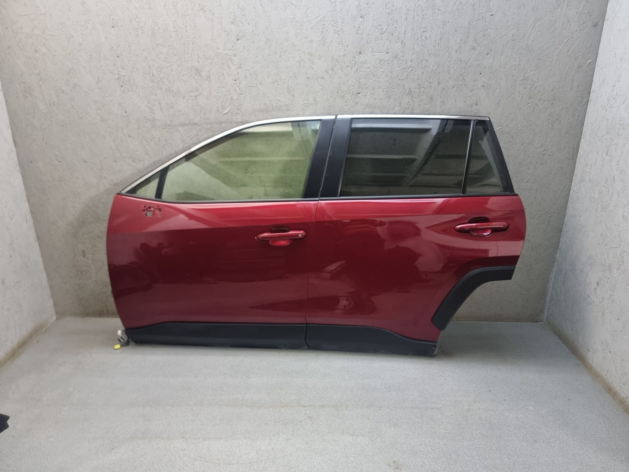 Двері ліві 3T3 Toyota Rav4 Hybrid xle le розборка 2018-2024