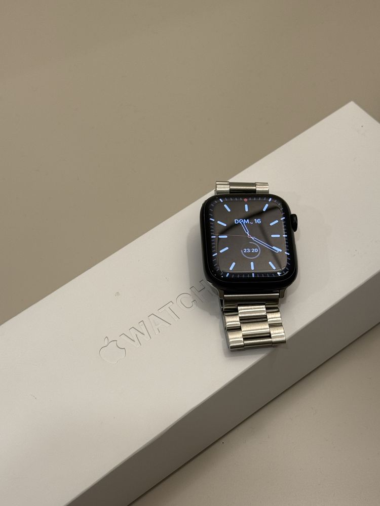 Apple Watch series 7 45mm Nike edition