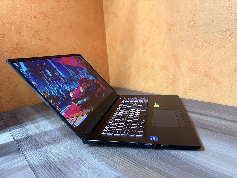 Потужний ігровий ноутбук (i7/1TB SSD/32DDR4/RTX 3080 16GB/144hz 17.3)
