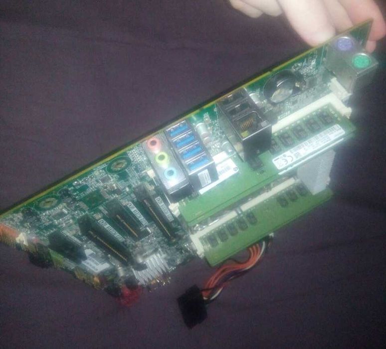 Комплект с xeon e5-2680 v4 32gb материнка Lenovo