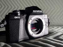 Aparat Olympus OM-D E-M10 Mark II + dod. bateria + grip