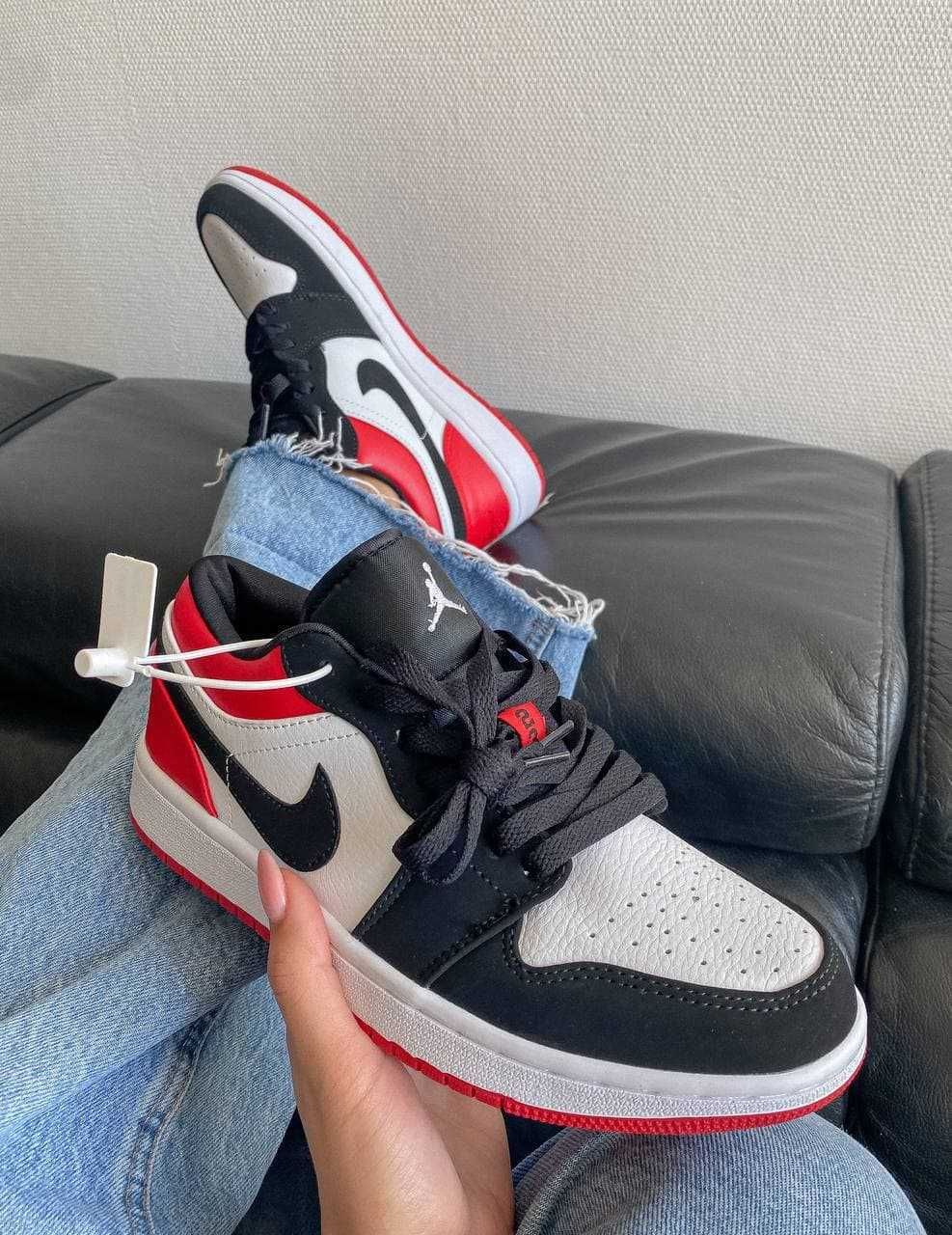 Jordan Retro 1 Low Black/Red