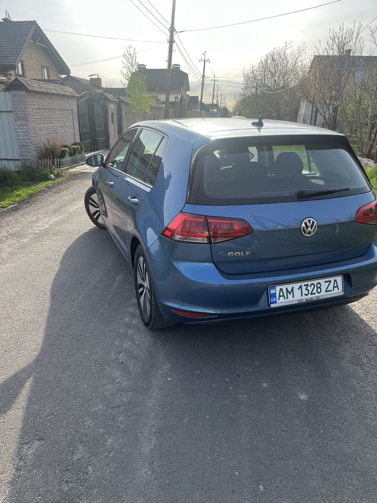 Volkswagen E-Golf електро кар