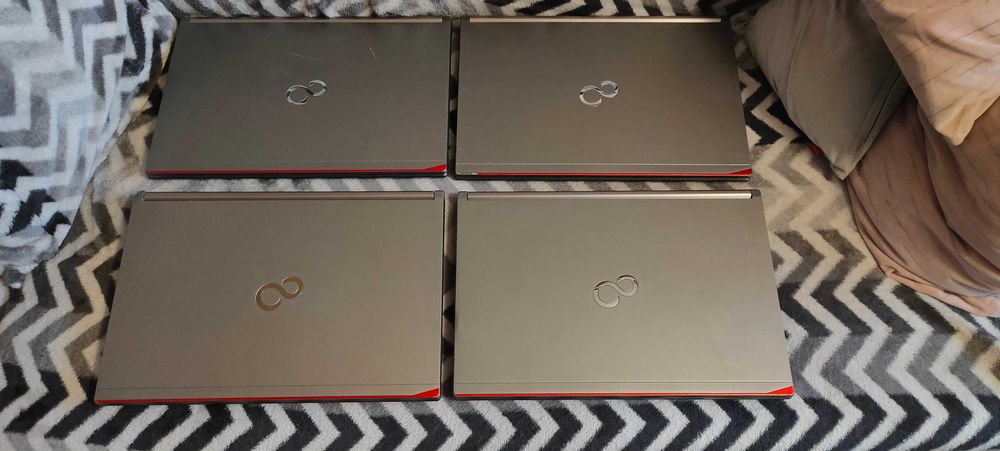 Fujitsu Lifebook E Series (zestaw 4 sztuki)_DB i BDB_WAWA