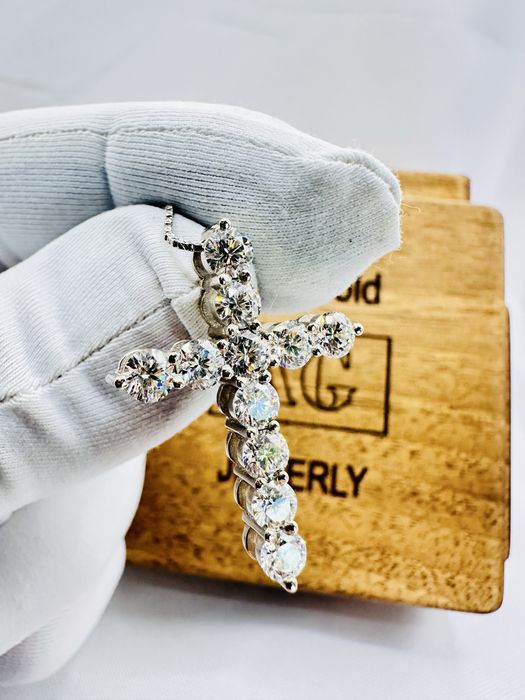 Золотой крест тиффани с бриллиантами