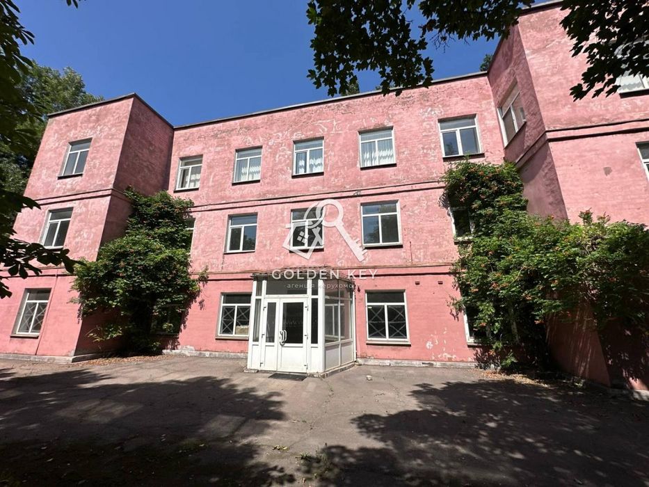 Оренда адміністративної будівлі (офіс) у Кривому Розі