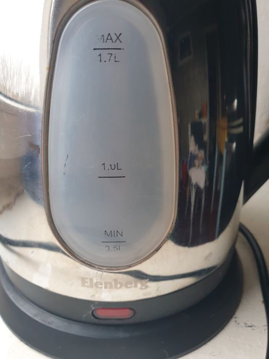 Електрочайник б/у робочий