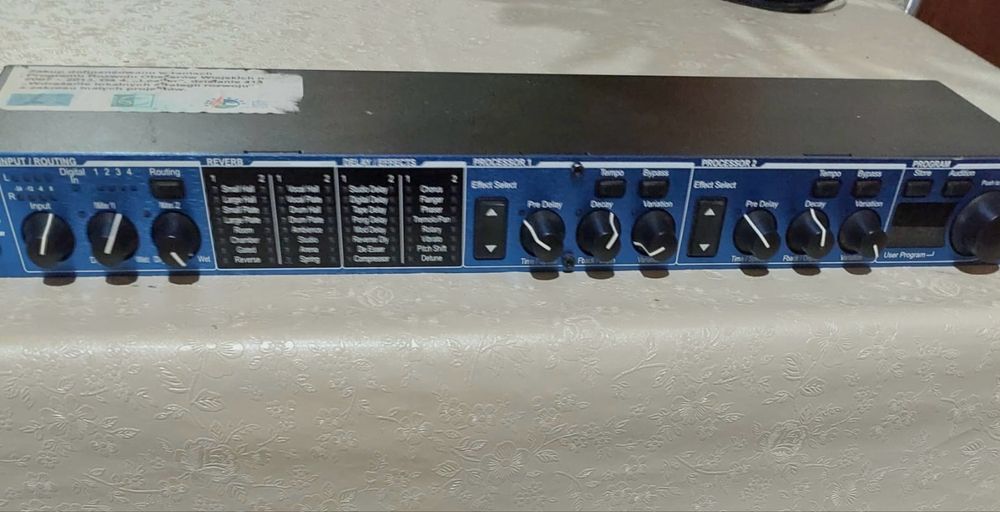 Procesor  wokalowy Lexicon Mx 200.