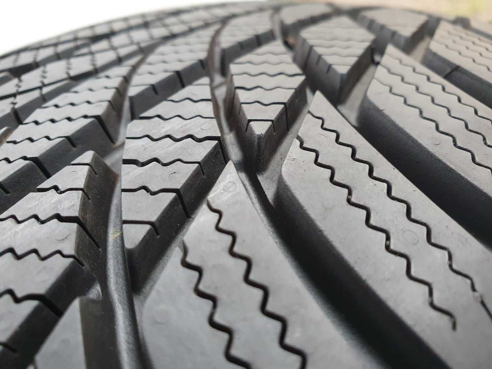 2x Bridgestone Blizzak LM001  215/65r17  8mm Jak nowe