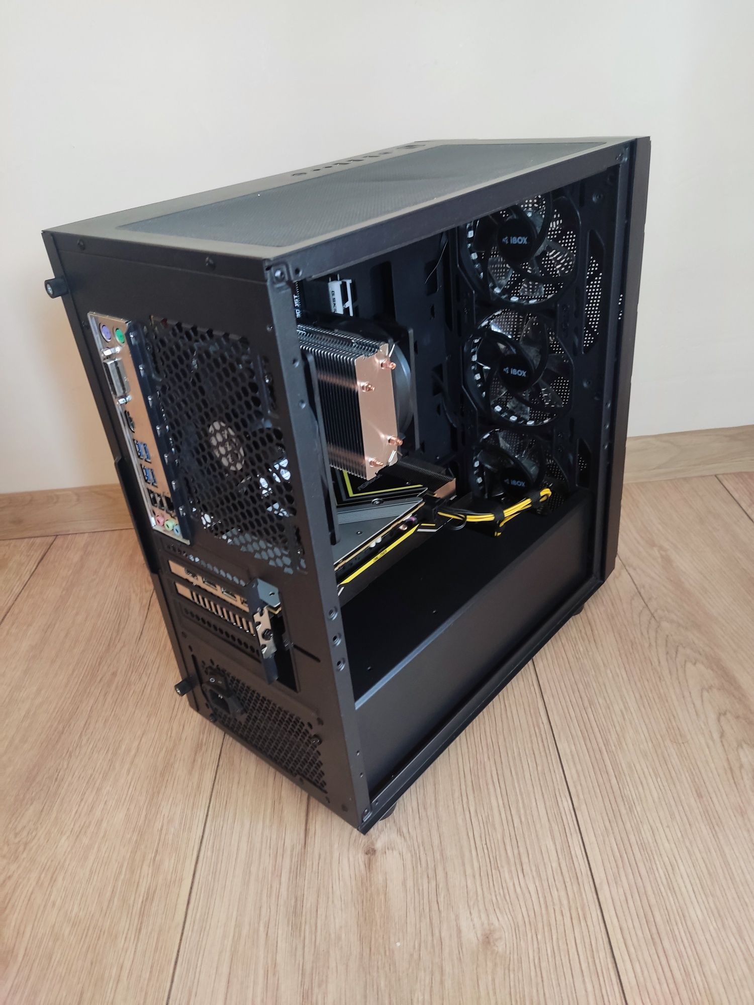 Komputer stacjonarny AMD Ryzen 5 5500/RX/NVME do Gier e-sportu