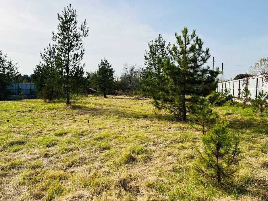 Продам участок в пос.Обуховка недалеко от леса и реки