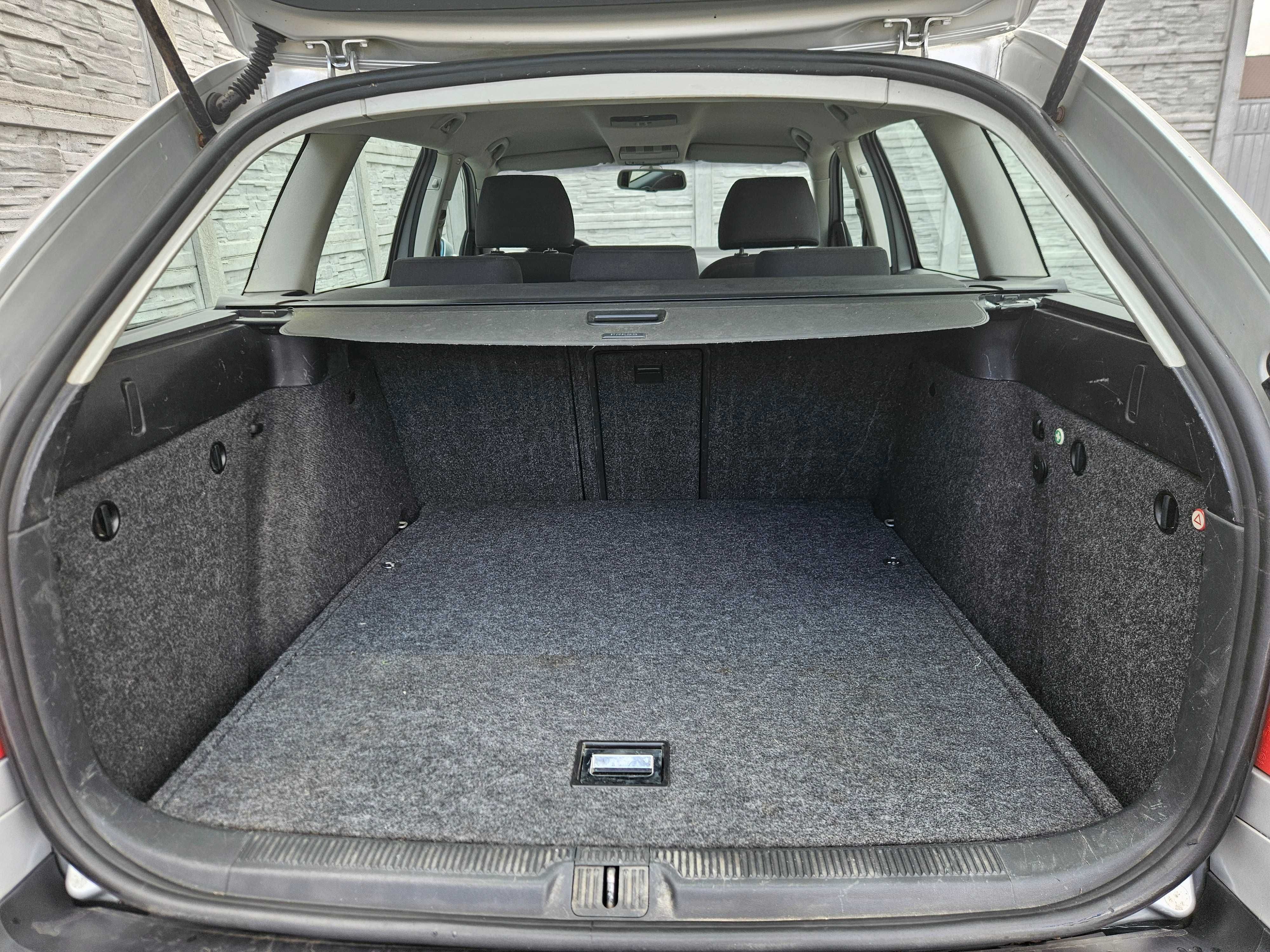 Skoda Octavia Elegance 1.6 MPI