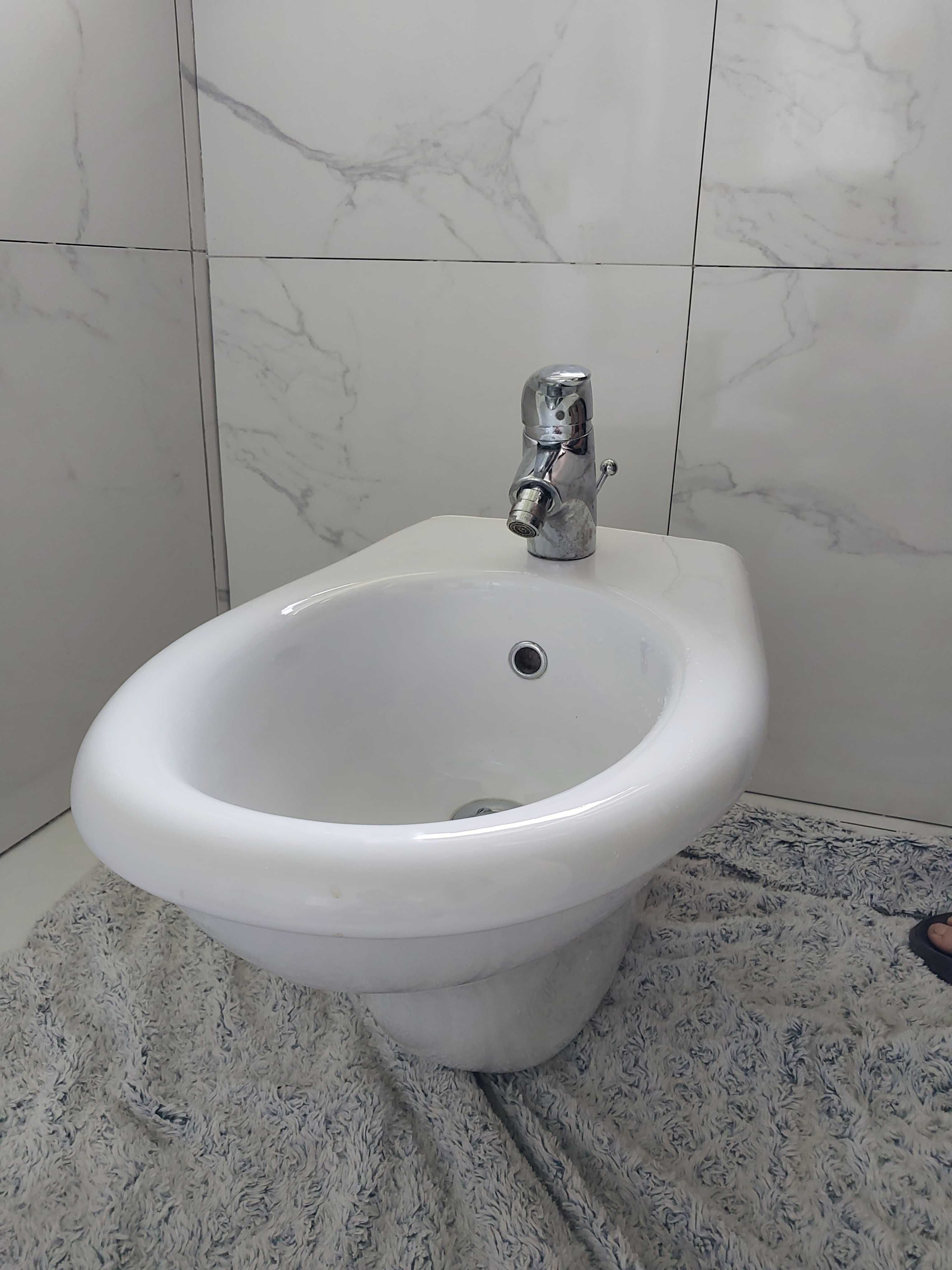 Bidet CATALANO z baterią HansGrohe