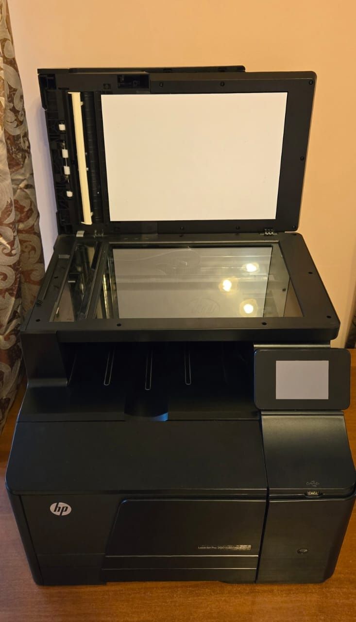 Принтер МФУ НР М2761 лазерний кольоровий + 8 картриджів (потр. заправк
