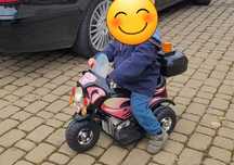Motor na akumulator trojkołowy