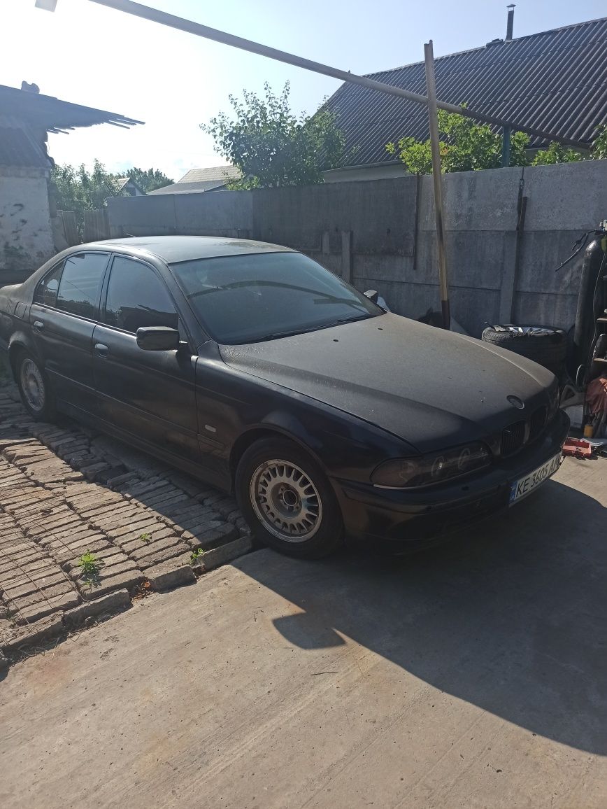 Продам БМВ е39 рест