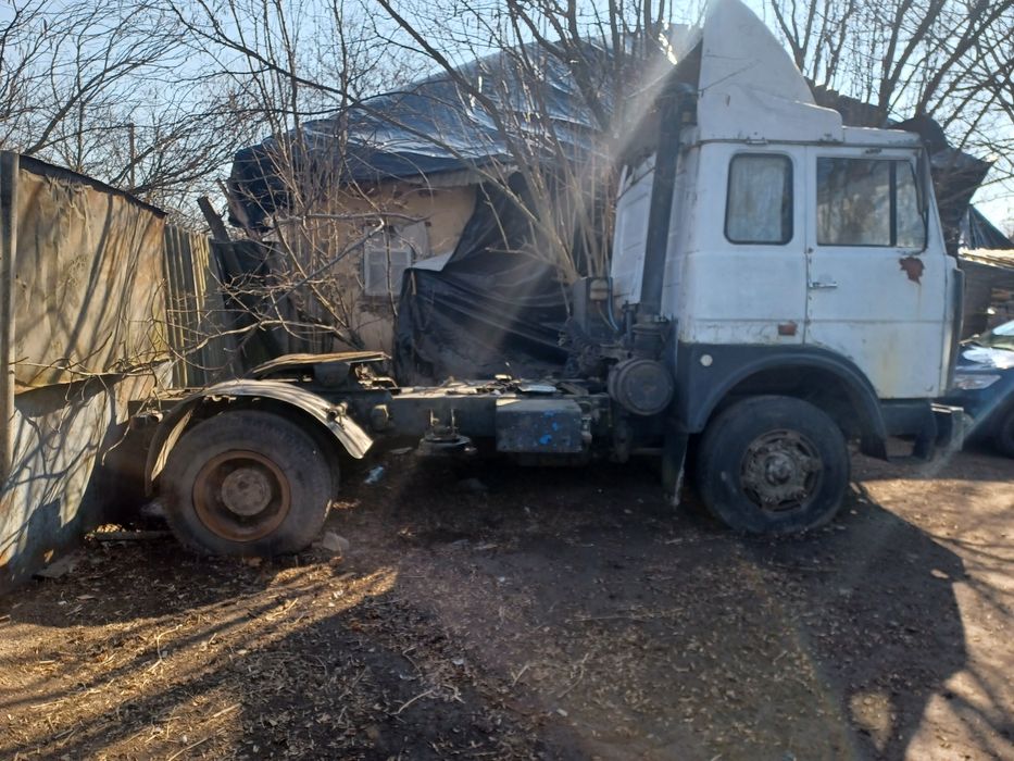 Маз 54323 тягач продам 2300+торг
